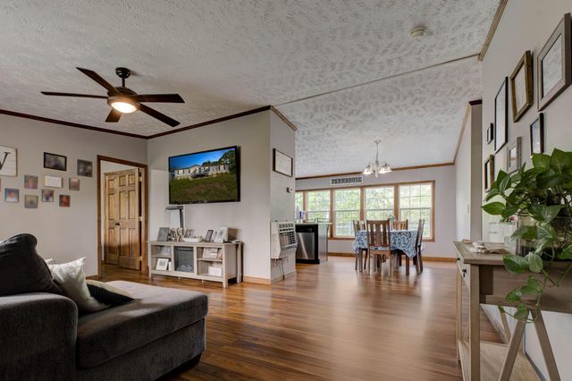 201 Hurricane Branch Road, Grayson, KY 41143