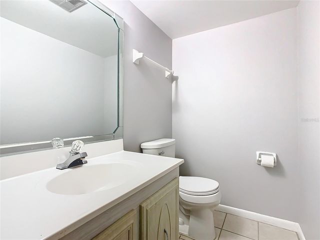 1130 N LAKE PARKER AVENUE A302, Lakeland, FL 33805