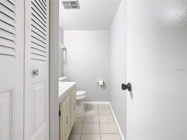 1130 N LAKE PARKER AVENUE A302, Lakeland, FL 33805