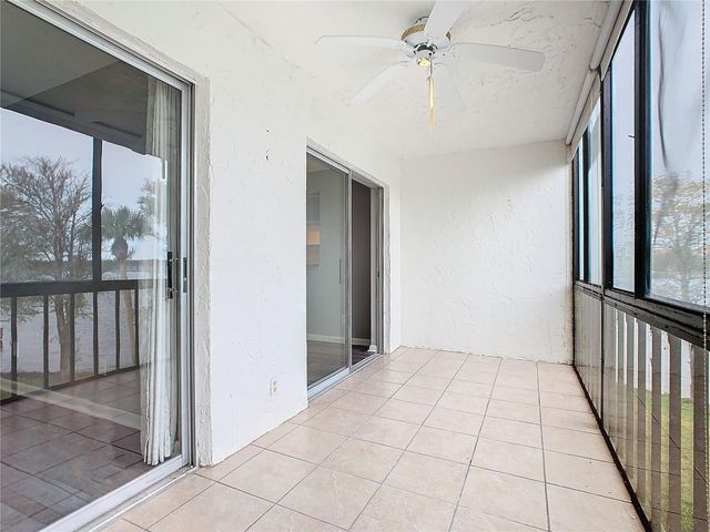 1130 N LAKE PARKER AVENUE A302, Lakeland, FL 33805