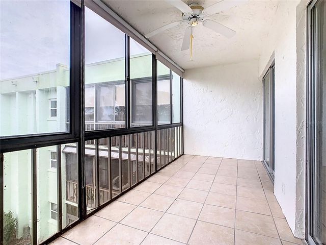 1130 N LAKE PARKER AVENUE A302, Lakeland, FL 33805