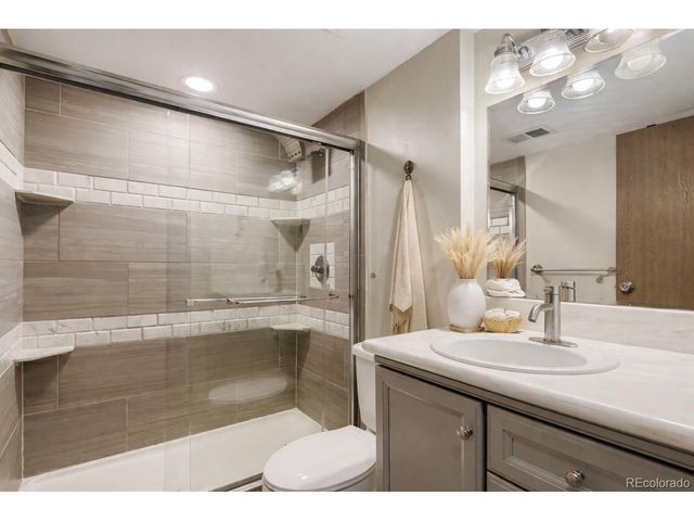 4247 S Pitkin St, Aurora, CO 80013