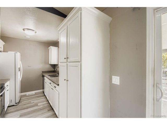 4247 S Pitkin St, Aurora, CO 80013