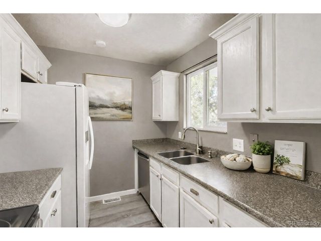 4247 S Pitkin St, Aurora, CO 80013