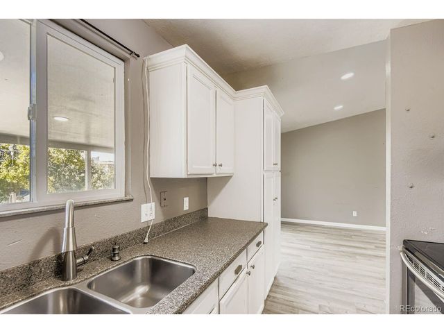 4247 S Pitkin St, Aurora, CO 80013