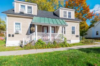 476-478 Saint Paul Street, Burlington, VT 05401