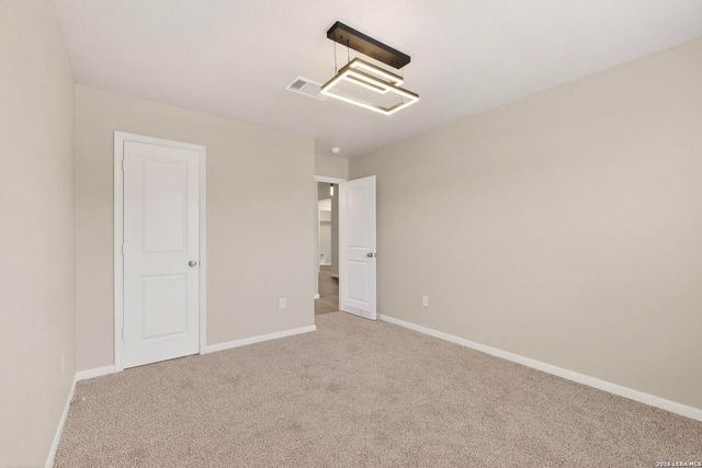 6806 Bale Rdg, San Antonio, TX 78252