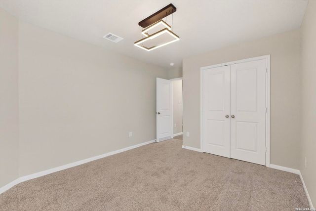 6806 Bale Rdg, San Antonio, TX 78252