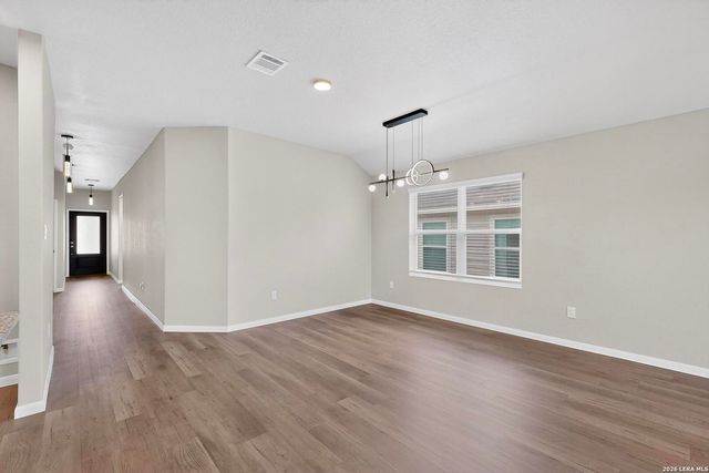 6806 Bale Rdg, San Antonio, TX 78252