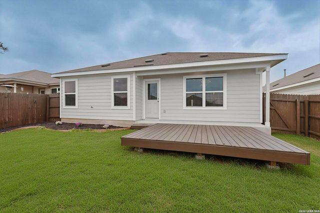 6806 Bale Rdg, San Antonio, TX 78252