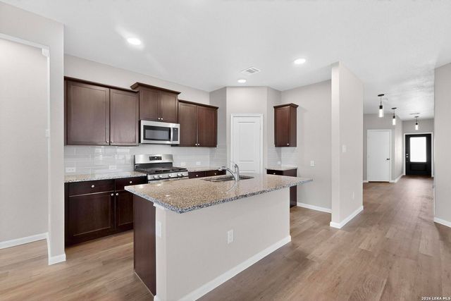 6806 Bale Rdg, San Antonio, TX 78252