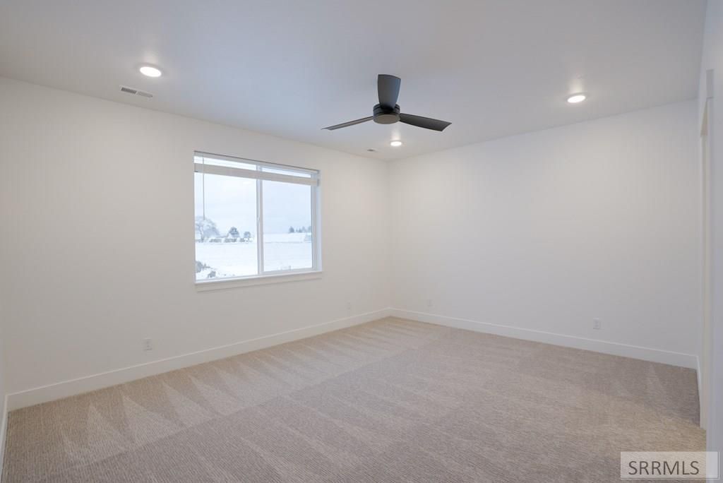 Image 10 of property listing at 2927 N Grant Avenue, Idaho Falls, ID 83401