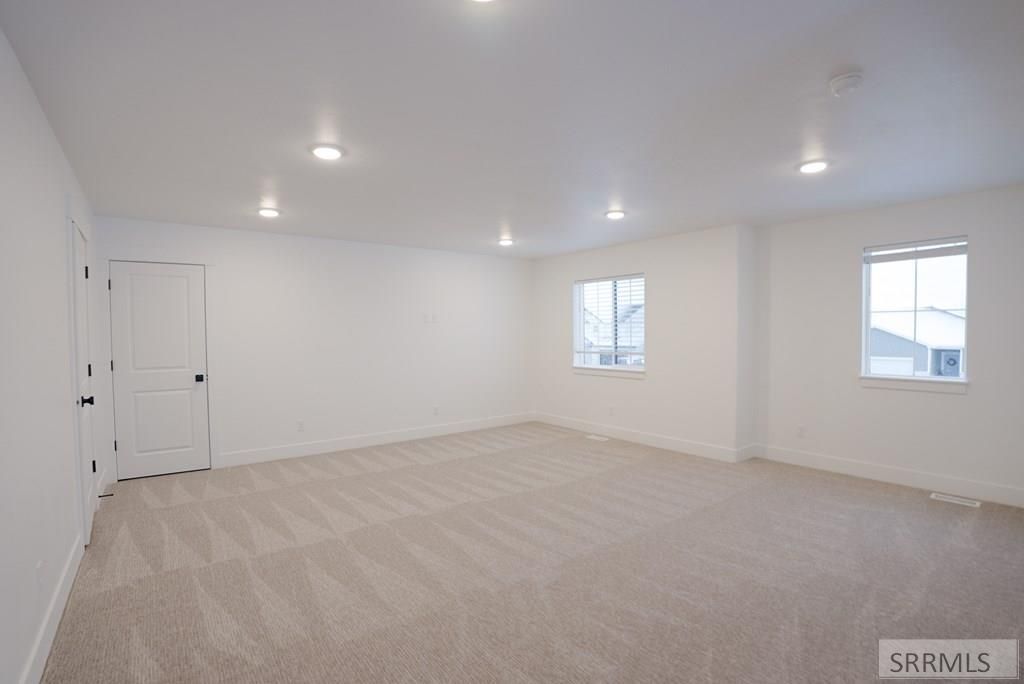 Image 14 of property listing at 2927 N Grant Avenue, Idaho Falls, ID 83401