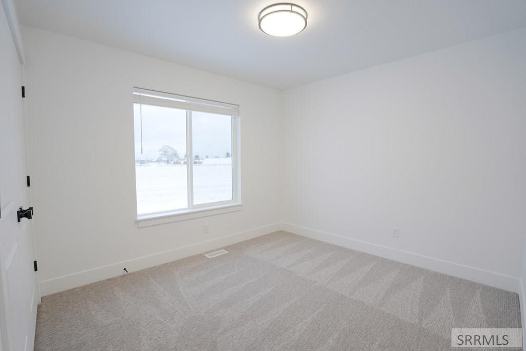 Image 21 of property listing at 2927 N Grant Avenue, Idaho Falls, ID 83401