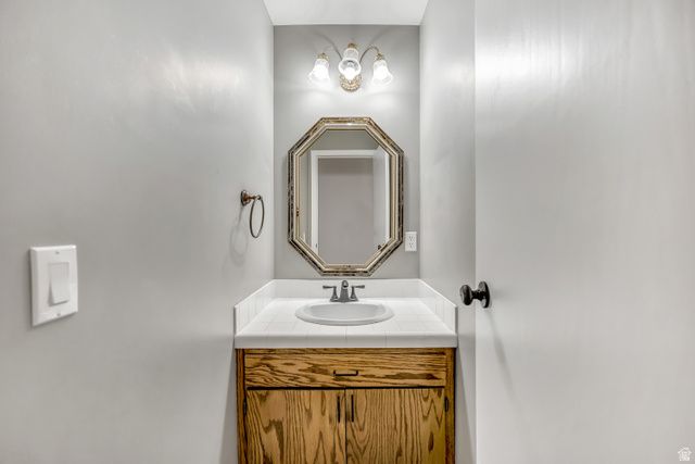 3071 E 7335 S, Cottonwood Heights, UT 84121