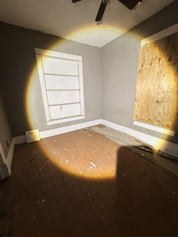 643 W Hendryx Ave, Wichita, KS 67213