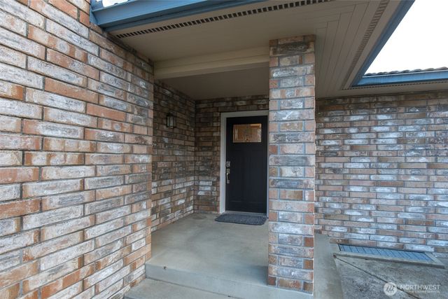 527 S Liberty Street, Port Angeles, WA 98362