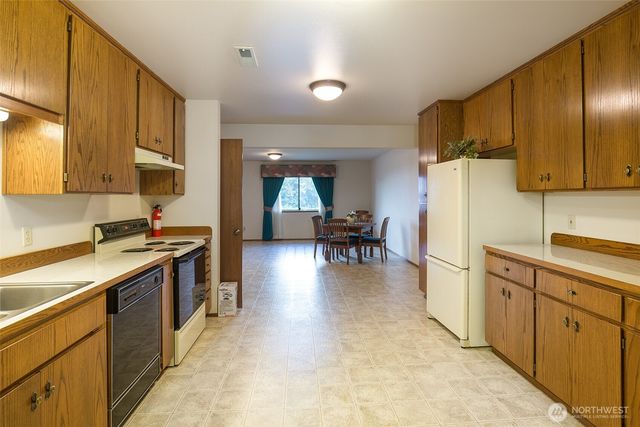 527 S Liberty Street, Port Angeles, WA 98362