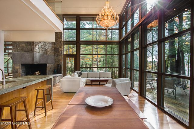 12 Riley Farm Lane, Saratoga Springs, NY 12866