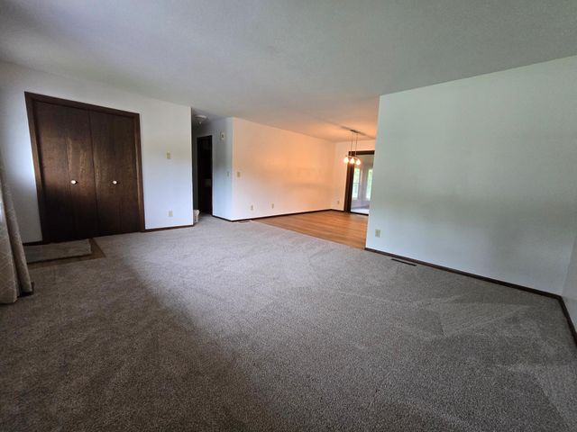 409 Main Street S, Saint Michael, MN 55376