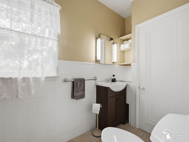2361 Manhattan Street, Erie, MI 48133