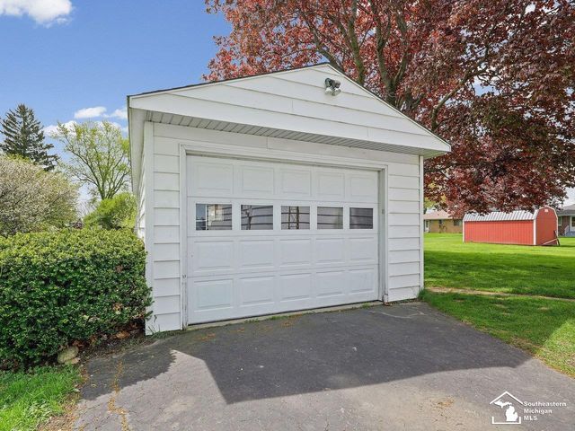 2361 Manhattan Street, Erie, MI 48133