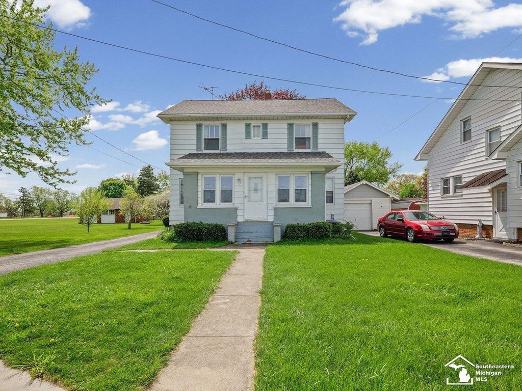 2361 Manhattan Street, Erie, MI 48133