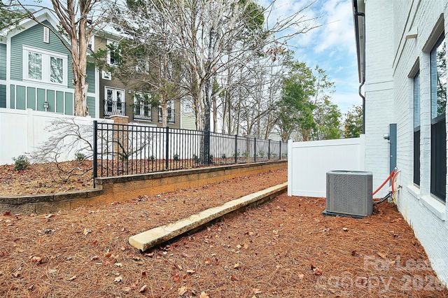 6029 Mariemont Circle, Charlotte, NC 28226