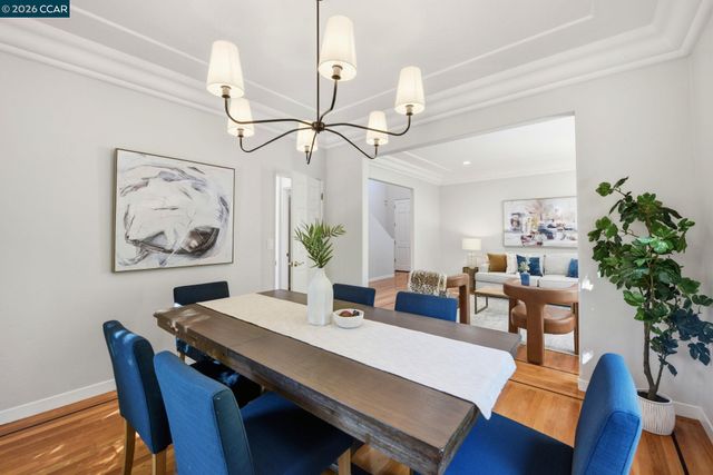 1 Bay Forest Pl, Oakland, CA 94611