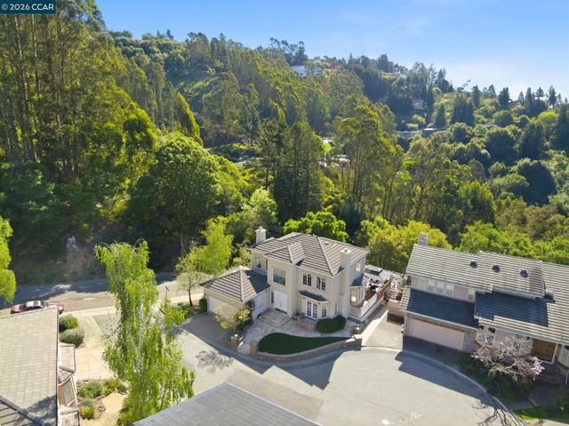 1 Bay Forest Pl, Oakland, CA 94611
