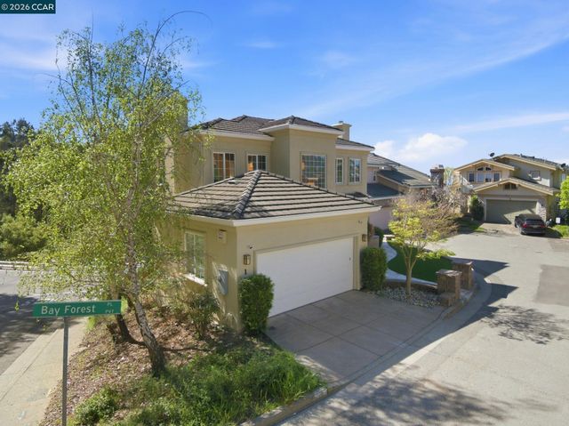 1 Bay Forest Pl, Oakland, CA 94611