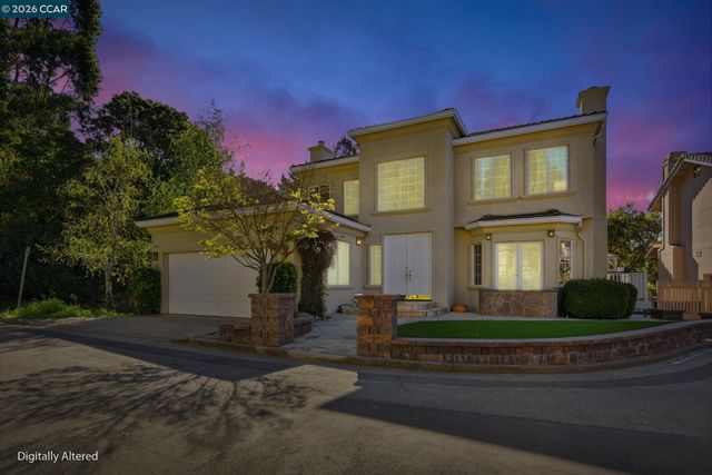 1 Bay Forest Pl, Oakland, CA 94611