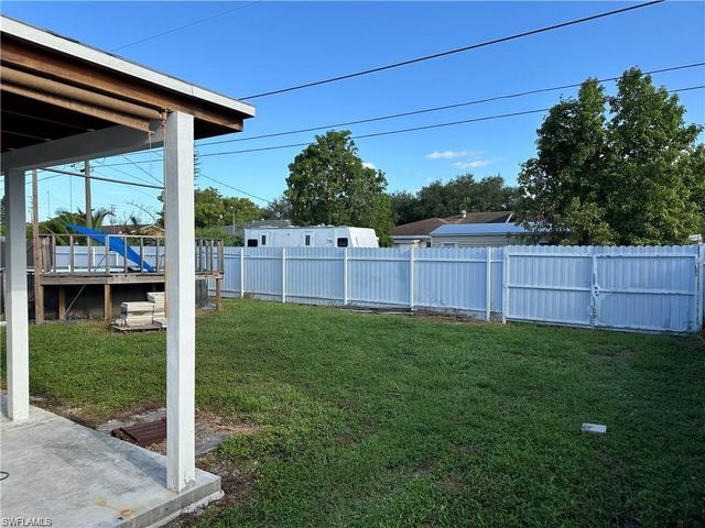 4544 22nd PL SW, Naples, FL 34116