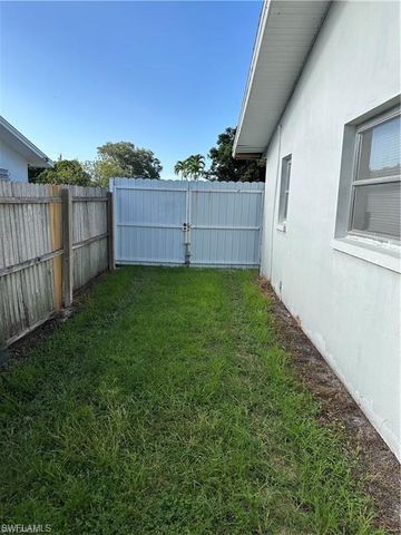 4544 22nd PL SW, Naples, FL 34116