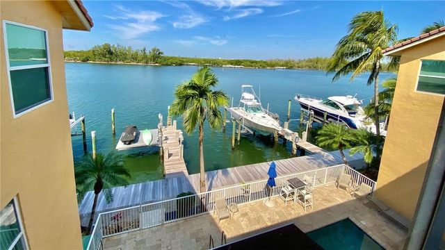 4230 N OCEAN Drive, Hollywood, FL 33019