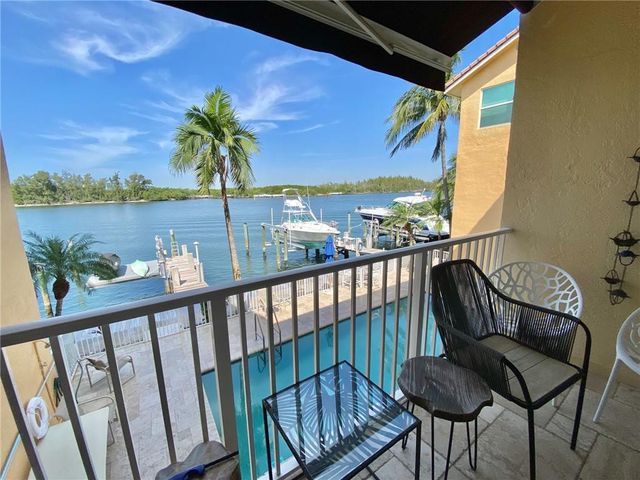 4230 N OCEAN Drive, Hollywood, FL 33019
