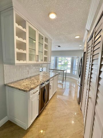 4230 N OCEAN Drive, Hollywood, FL 33019