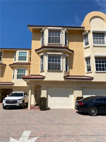 4230 N OCEAN Drive, Hollywood, FL 33019