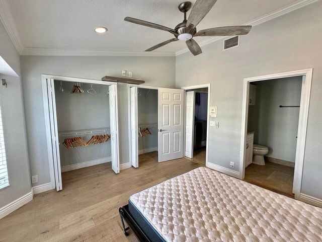 4230 N OCEAN Drive, Hollywood, FL 33019
