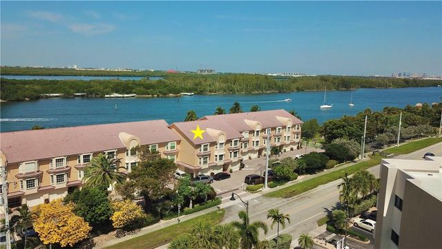 4230 N OCEAN Drive, Hollywood, FL 33019