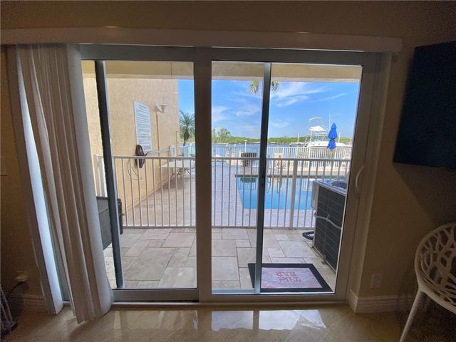 4230 N OCEAN Drive, Hollywood, FL 33019