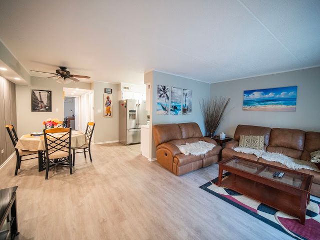 10501 S Highland Avenue 204B, Worth, IL 60482