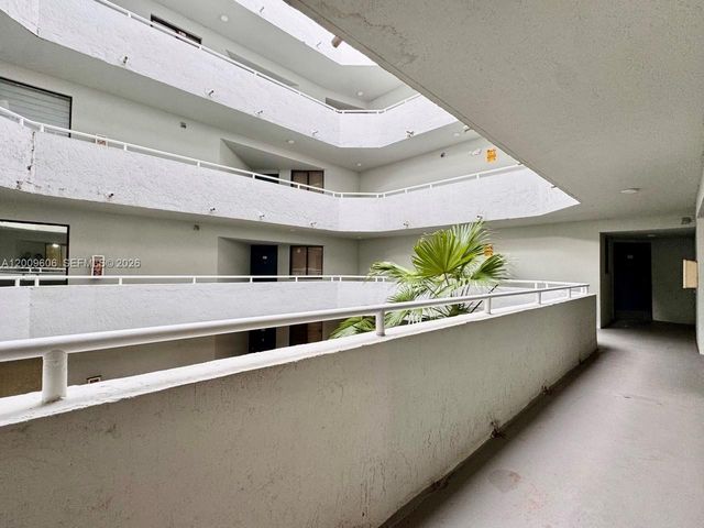 8255 SW 152nd Ave E-215, Miami, FL 33193