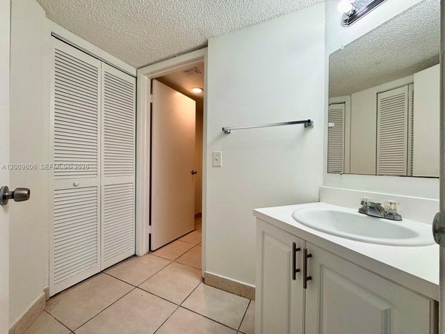 8255 SW 152nd Ave E-215, Miami, FL 33193