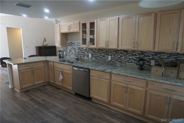 1933 W Union Street, Hernando, FL 34442