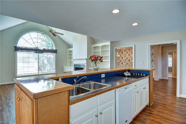 2871 Lilley Cove DR, Chesapeake, VA 23321