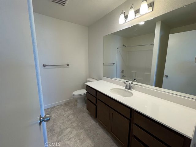 732 Stone Ridge East Avenue, Merced, CA 95341