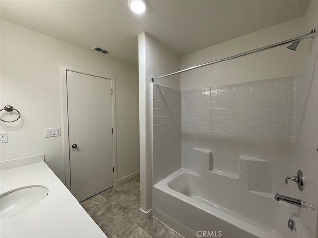 732 Stone Ridge East Avenue, Merced, CA 95341
