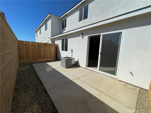 732 Stone Ridge East Avenue, Merced, CA 95341