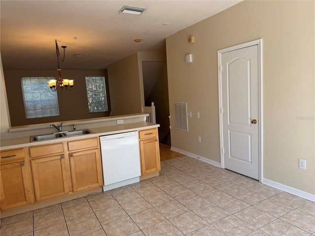 3146 BAYSHORE OAKS DRIVE, Tampa, FL 33611